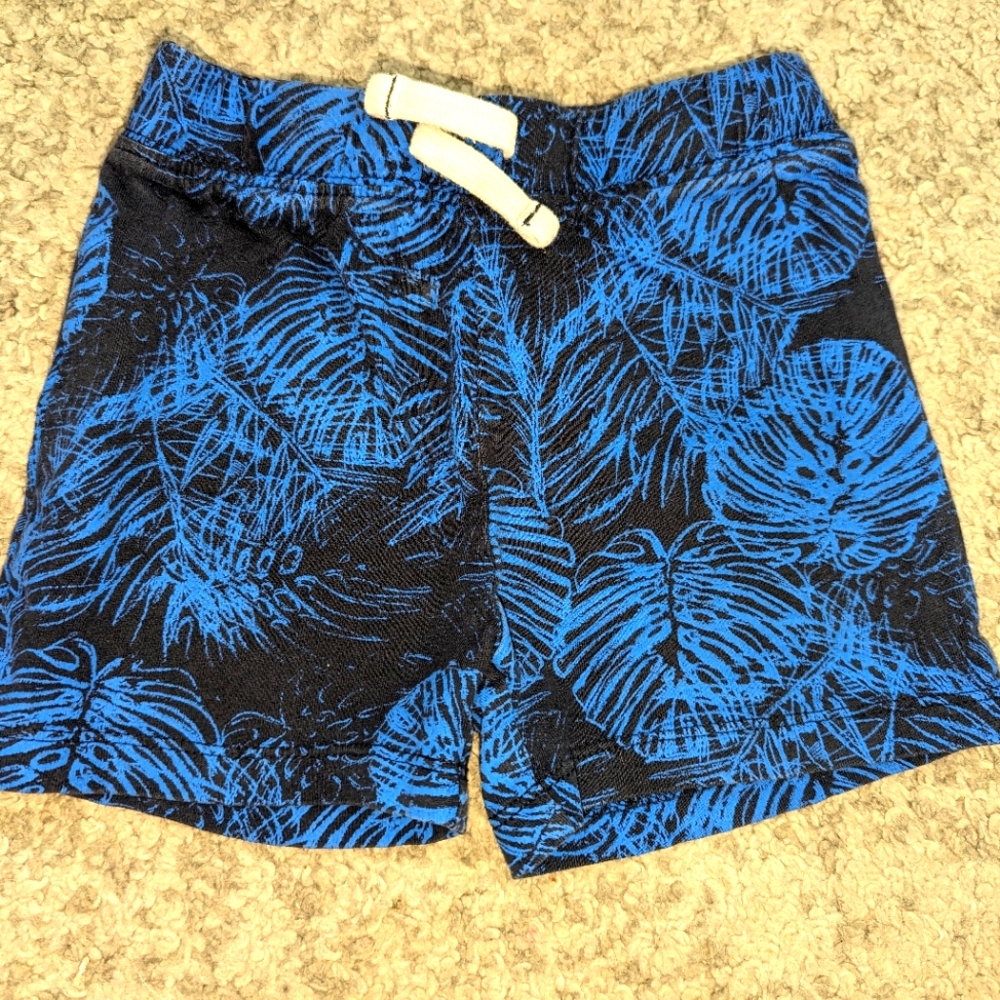 6/$22. Blue boys shorts. Joe fresh. 12-18 month. EUC.